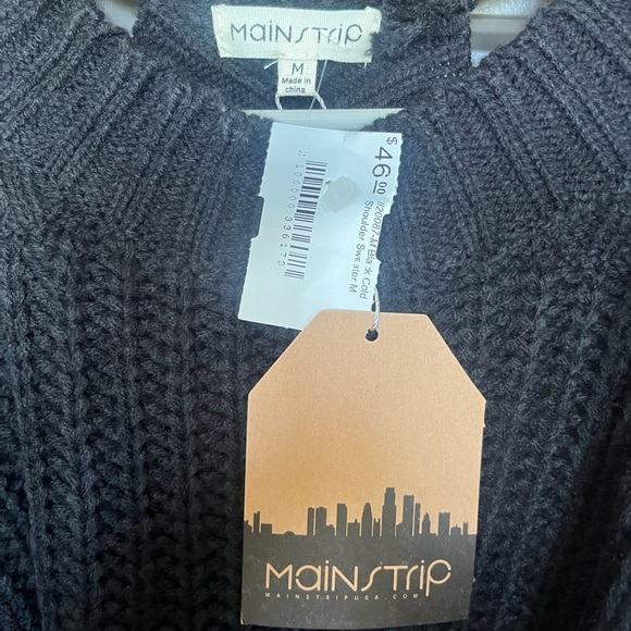 Black Peekaboo Shoulder Oversized Sweater - Picture 3 of 3